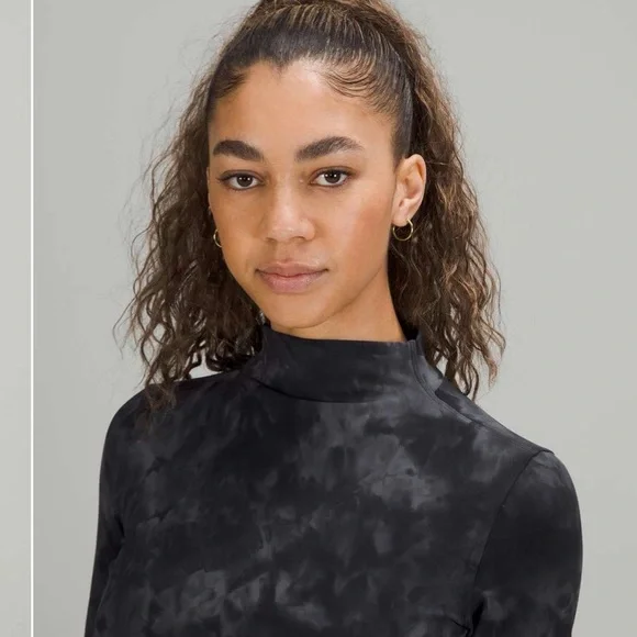 Lululemon All Aligned Mock Neck Long Sleeve Shirt
Diamond Dye Pitch Graphite 10 - Picture 3 of 7